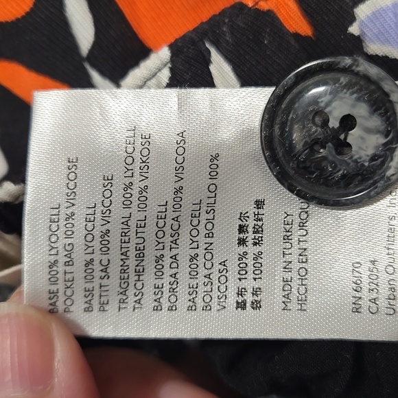 Anthropologie Breezy Straight Pant Red Motif Print Pants-Size 2 - Picture 16 of 17